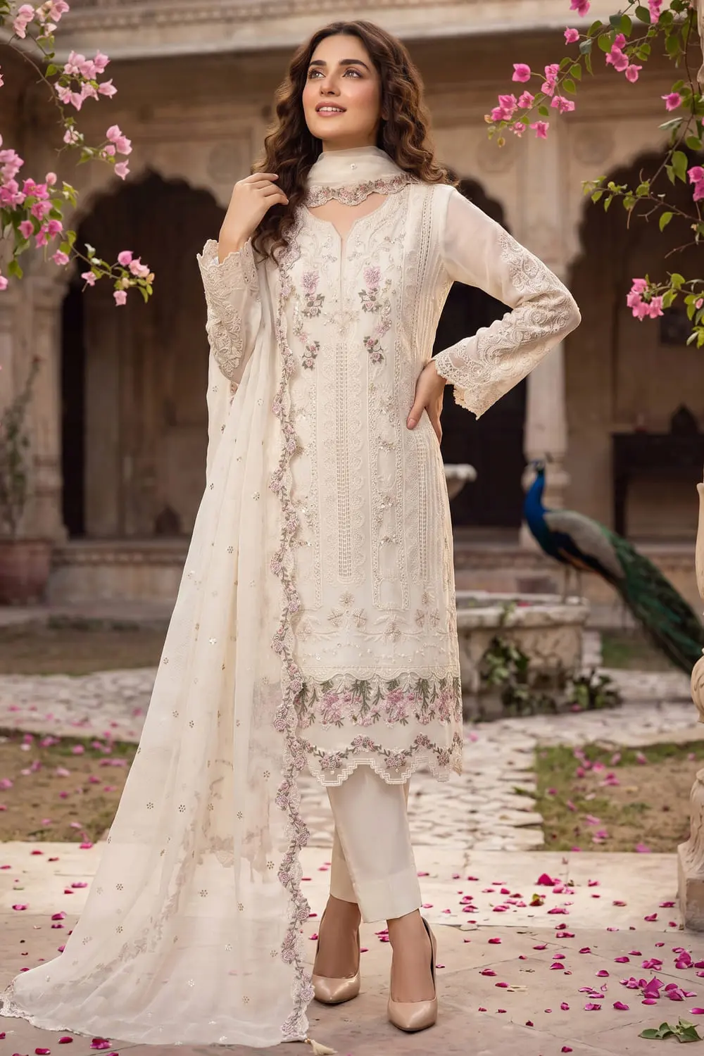 White Embroidered Heavy Chiffon Kurta Set with Hand Moti and Khatli Work and Chiffon Dupatta White Embroidered Heavy Chiffon Kurta Set with Hand Moti and Khatli Work and Chiffon Dupatta