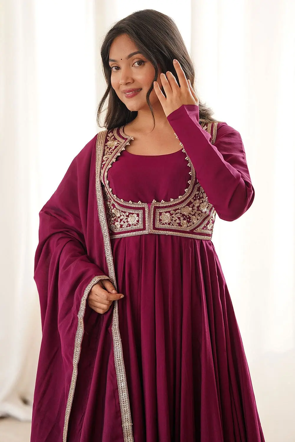 Close up detailing of sequence lace work border on Roman Silk dupatta